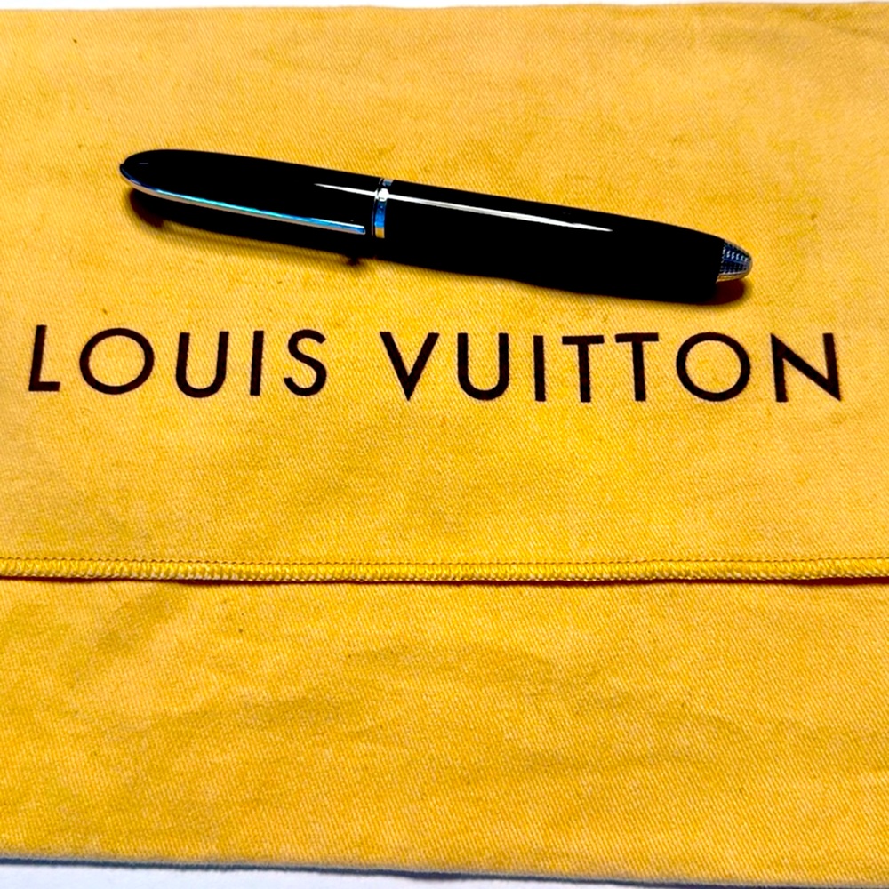 Louis Vuitton Grand Tour Graphite Gem